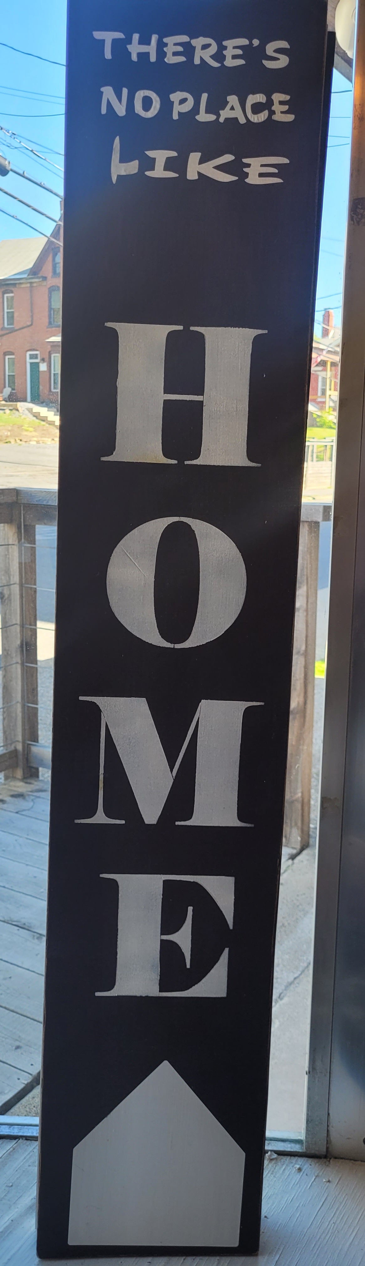 2 P's in a Pod Theres no place like home sign
