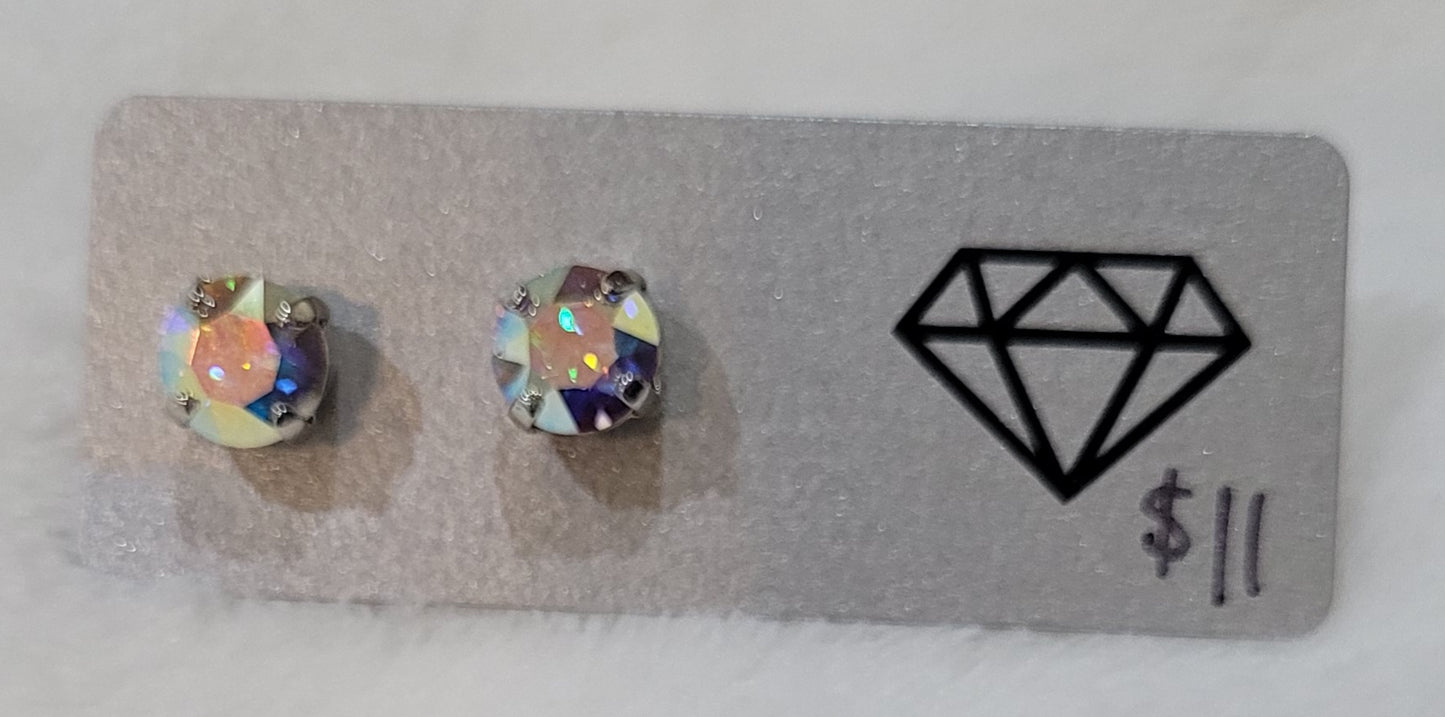 Essential Stud Earring Iridescent