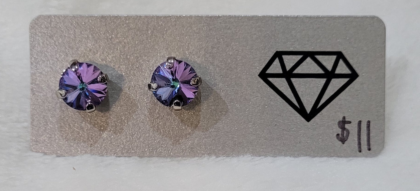 Essential Stud Earring Purple
