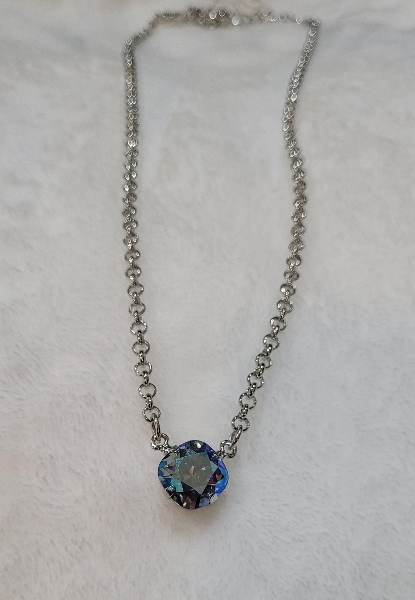 Royalty Pendant Necklace Mermaid
