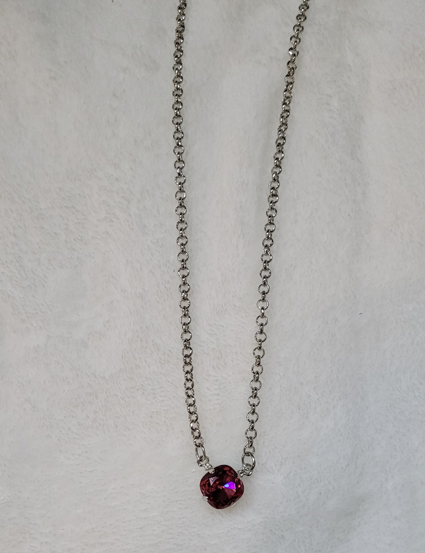 Royalty Pendant Necklace Pink