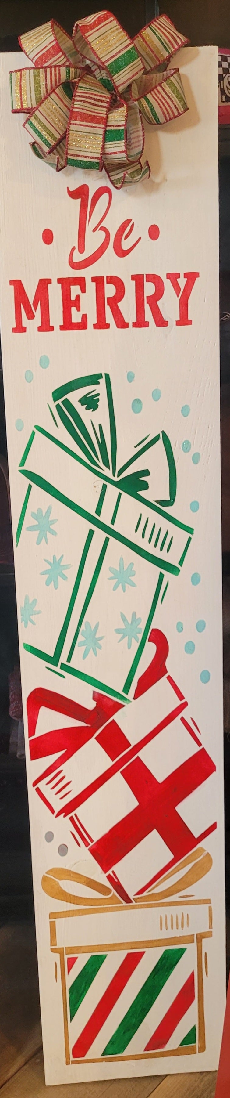 2 P's in a Pod 4' Home Sign Be Merry