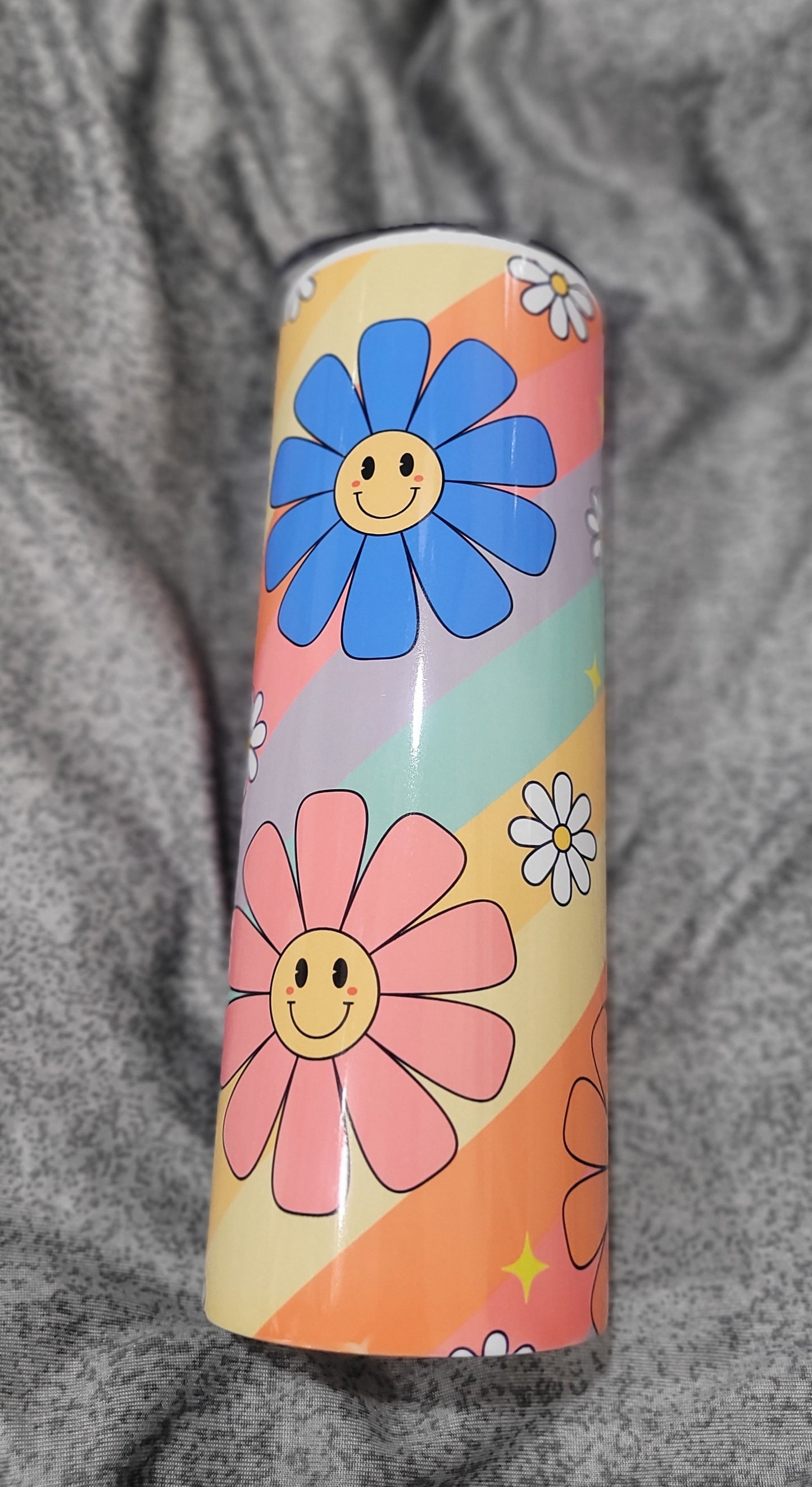 Smiley Face Flower Tumbler 20 oz