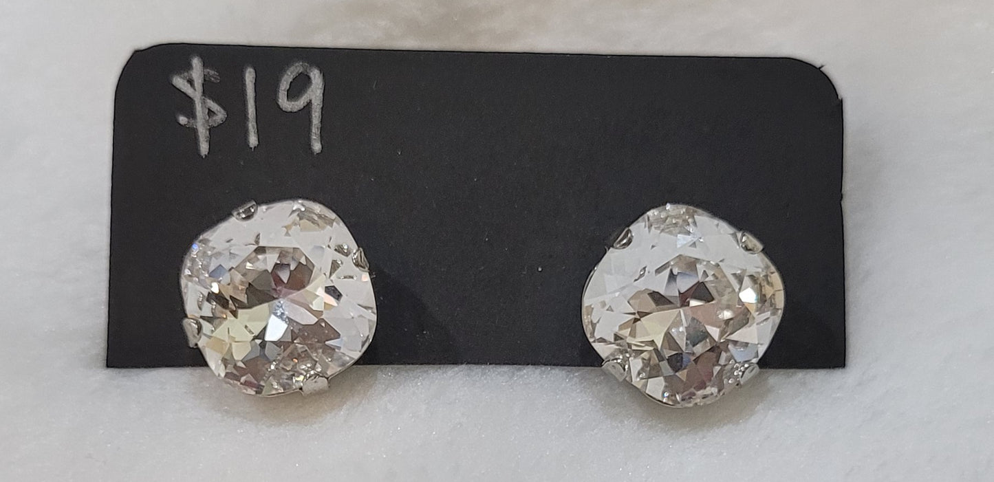 Classic Stud Earring Clear Crystal