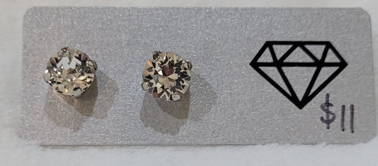 Essential Stud Earring Clear Crystal