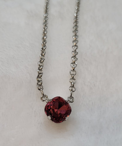 Royalty Pendant Necklace Pink
